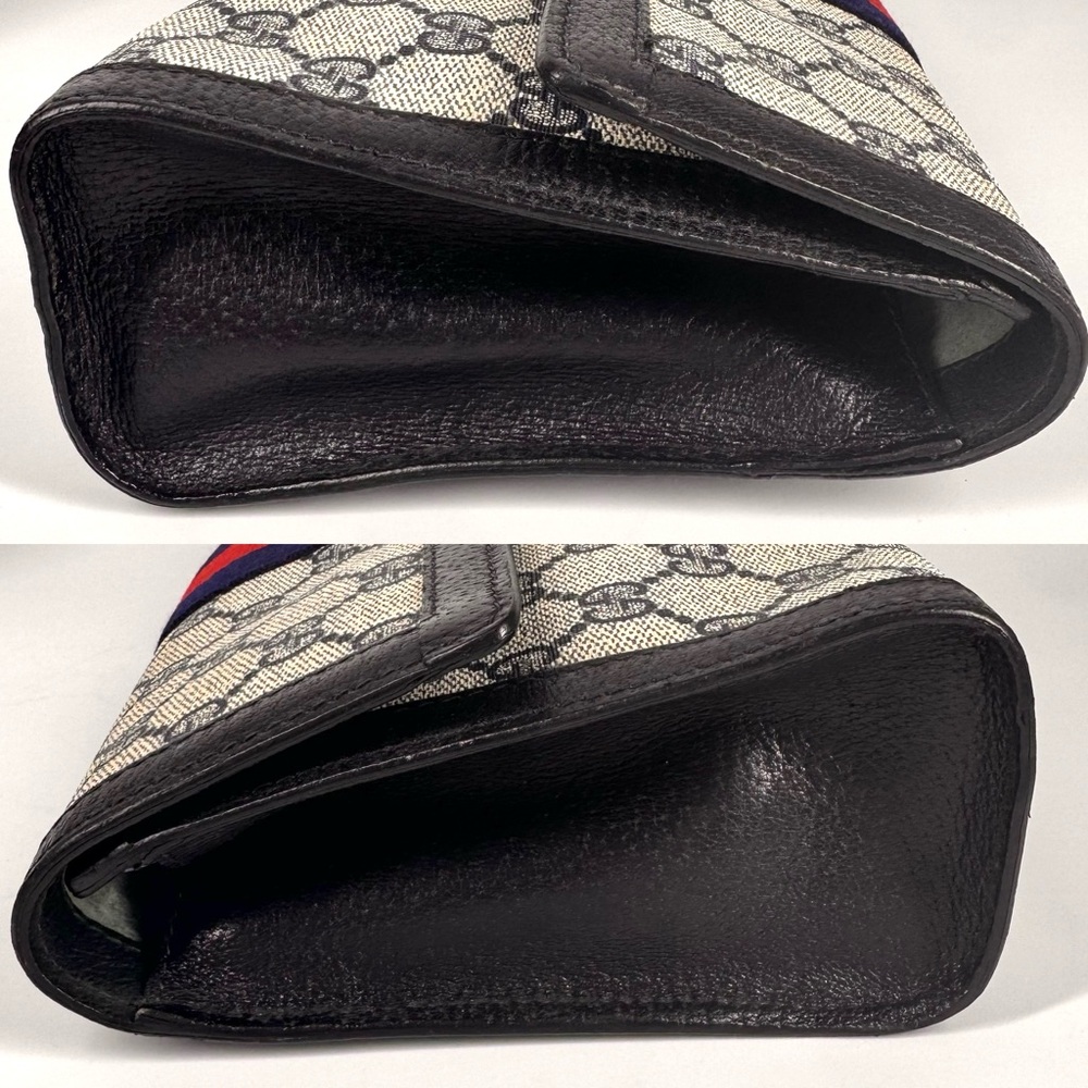 GUCCI GG Monogram Supreme Vintage Clutch – Navy Blue - Picture 7 of 15